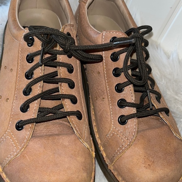 DR.MARTENS Air Wair tan light brown lace up shoe men size 6/women size 8 England - Picture 15 of 17